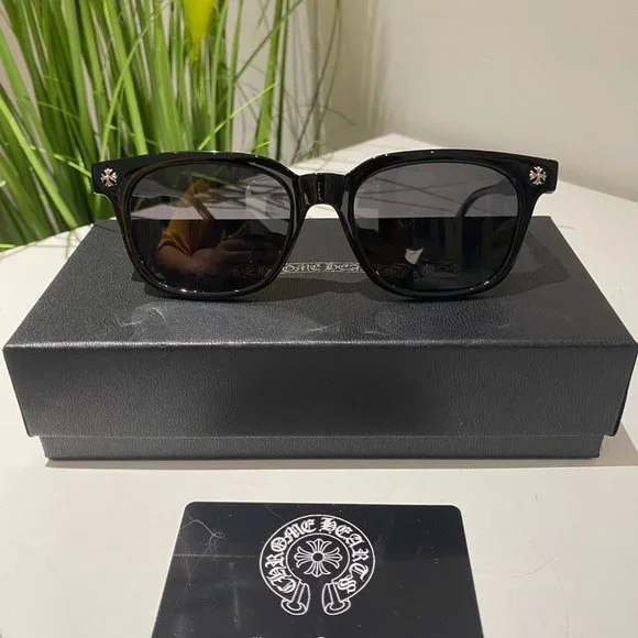 Chrome hearts classical sunglasses chic